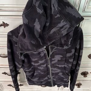 LuluLemon Scuba Full-Zip Hoodie - Size 10